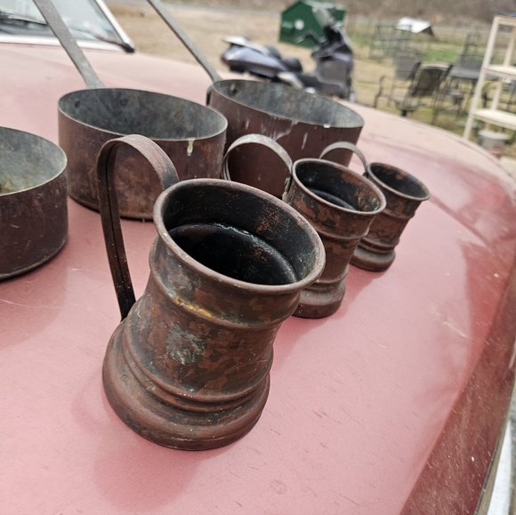 Vintage Copper Measuring Cups Set - Picture 11 of 16